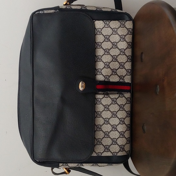 Authentic Vintage Gucci GG Monogram Supreme Sherry Web Ophidia Messenger Bag - Picture 2 of 10
